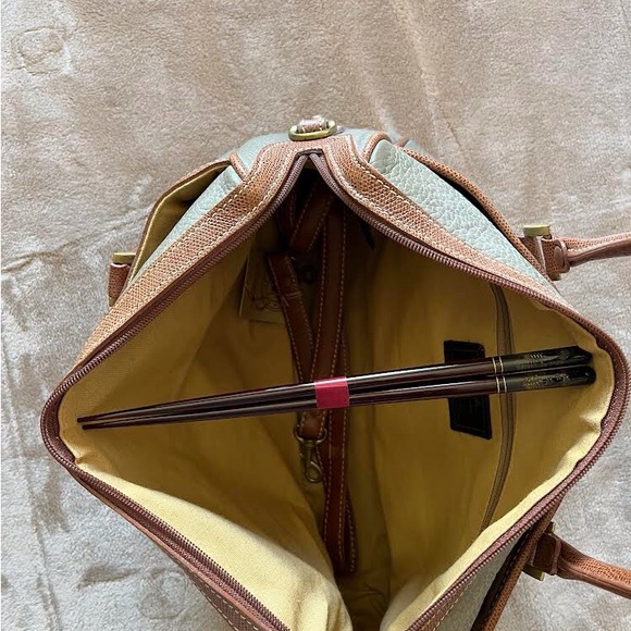 “Crocodile Dun Me?” - Picture 3 of 3